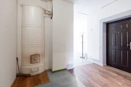 Rauna. Frizieru salons, ar pirti.