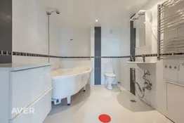 Divlīmeņu dzīvoklis Centrā.