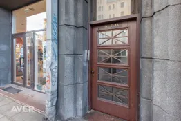 Gaišs, plašs 2 istabu dzīvoklis pašā Rīgas centrā.