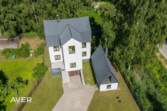 Tikko pabeigta ģimeņu māja