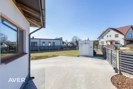 Jauna māja