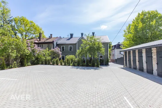 Vienistabas dzīvoklis ar skaitu skatu uz pagalmu