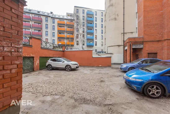 Komercobjekts Firsa Sadovņikova ielā