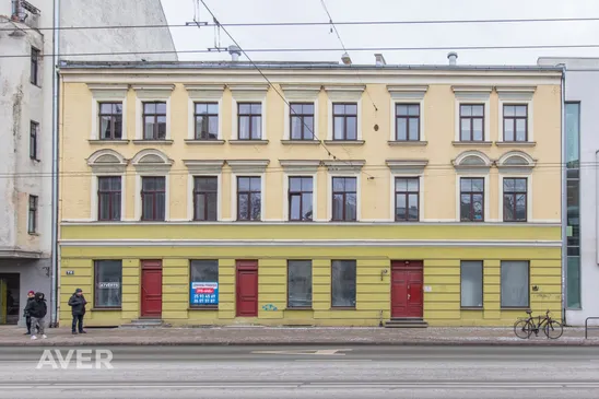 Divistabu mansarda dzīvoklis ar mantu glabātuvi