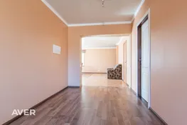 Plaša 2-stāvu māja Jaunciemā ar skatu uz Ķīšezeru