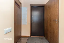 Kvalitatīvi renovēts dzīvoklis Pļavniekos