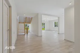 3029 m² zemes gabals ar dzīvojamo māju un palīgēku