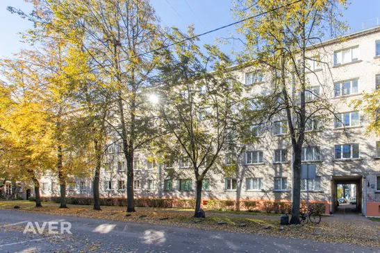 Saulains dzīvoklis Tomsona ielā