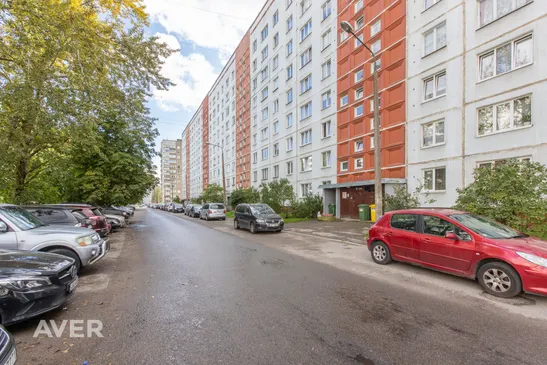 Plašs 4 istabu dzīvoklis Pļavniekos