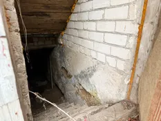 Dvīņu māja klusā pilsētiņā