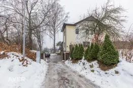 Māja Ikšķilē ar skatu uz Daugavu
