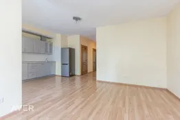 Plašs un saulains dzīvoklis