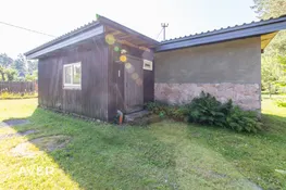 Dārza māja ar plašu zemes gabalu