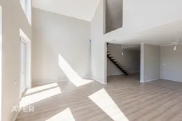 Plaša, augstvērtīga un tikko uzcelta rindu māja Dzidriņās.