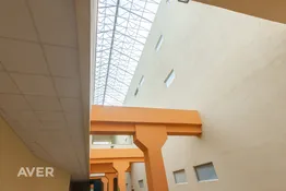 Divlīmeņu dzīvoklis Centrā.