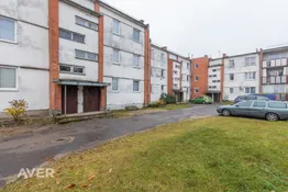 Saulains 3 istabu dzīvoklis ar skatu uz ezeru
