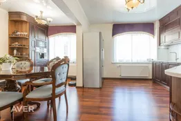 Kvalitatīvi renovēta māja, ar iekoptu teritoriju, Jelgavā