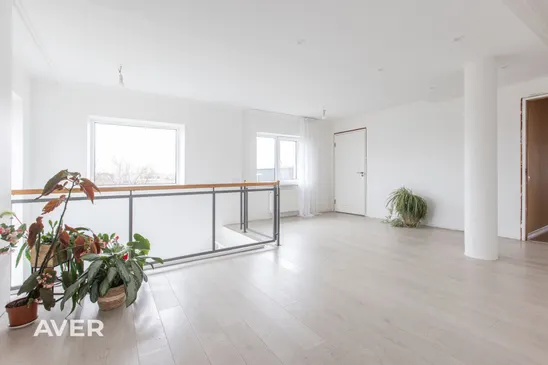 Mājīga divstāvu privātmāja