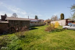 Plaša remontējama māja lieliskā lokācijā ar skaistu iekoptu zemi un garāžu