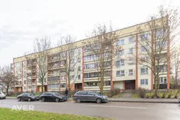 plašs vienas istabas dzīvoklis