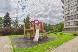 Saulains 2 istabu dzīvoklis ar saunu un terasi jaunajā projektā Pļavniekos.
