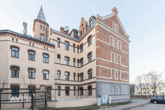 Biroja telpas Meierovica bulvārī
