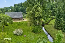 Dzīvojamā māja ar šķūni (dzirnavas)