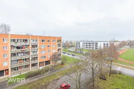 plašs vienas istabas dzīvoklis