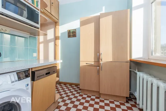 Gaišs, plašs 2 istabu dzīvoklis pašā Rīgas centrā.