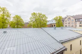Jauns mansards ar liftu un mantu glabātuvi ietilpst cenā