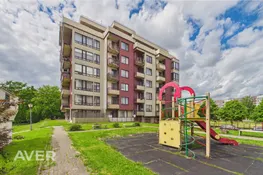 Saulains 2 istabu dzīvoklis ar saunu un terasi jaunajā projektā Pļavniekos.