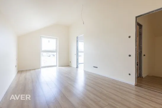 Plaša, augstvērtīga un tikko uzcelta rindu māja Dzidriņās.