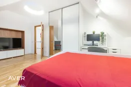 Muižnieku iela 11, Āne
