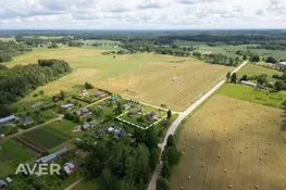 Pusmāja Valmieras tuvumā