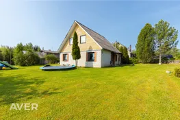 Pārdošanā divstāvu privātmāja ar ļoti plašu zemes gabalu Jaunpiebalgā