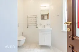 Kvalitatīvi renovēta māja, ar iekoptu teritoriju, Jelgavā