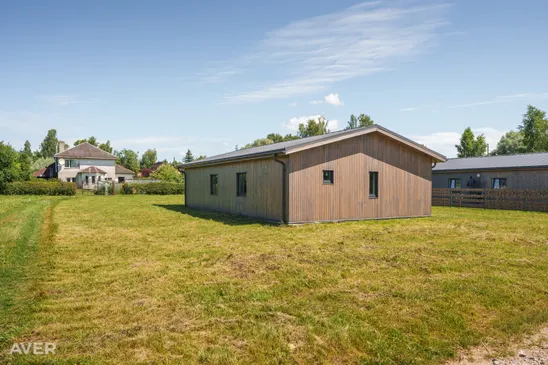 Kalēju iela 75, Grobiņa