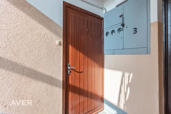 Pārdošanā saulains 2 istabu dzīvoklis Kauguros.