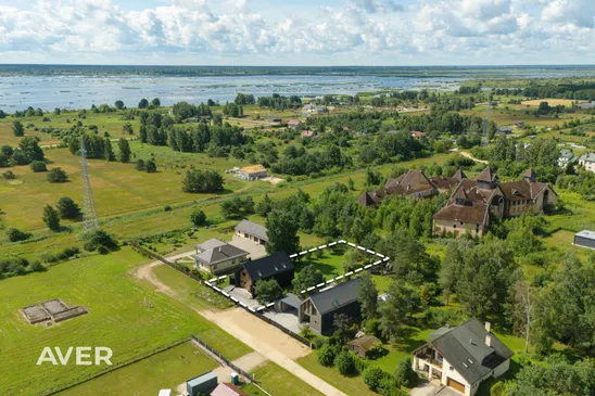 Moderna privātmāja ar premium apdari un aprīkojumu