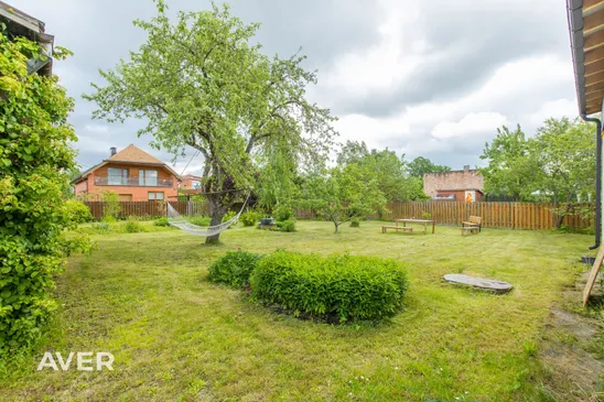 Pirvātmāja ar plašu zemes gabalu