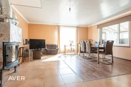 Plaša 2-stāvu māja Jaunciemā ar skatu uz Ķīšezeru