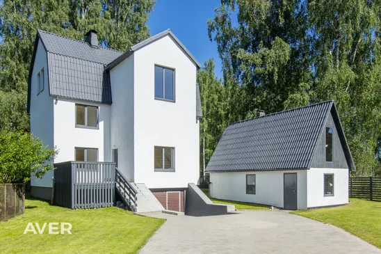 Tikko pabeigta ģimeņu māja