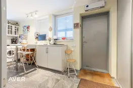 Pārdošanā divstāvu privātmāja ar 581 m² zemes gabalu klusā vietā netālu no Gaujas.