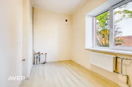 Pābūvēta sakaru ēka (4 dzīvokļi)