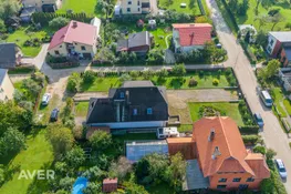 3-stāvu privātmāja ar baseinu Tukumā.