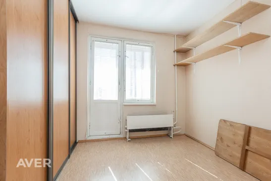 Plašs 4 istabu dzīvoklis Pļavniekos