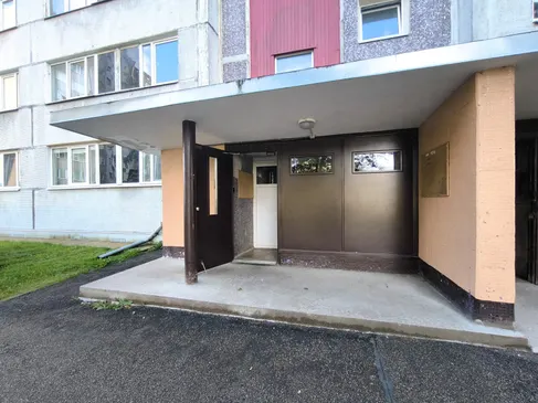 Pārdod 3 istabu dzīvokli pretī t/c Zoom!