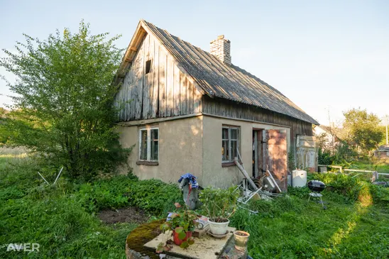 Zeme J. Čakstes iela ,Vaiņode 0,22ha ar māju