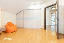 Eleganta privātmāja Berģos