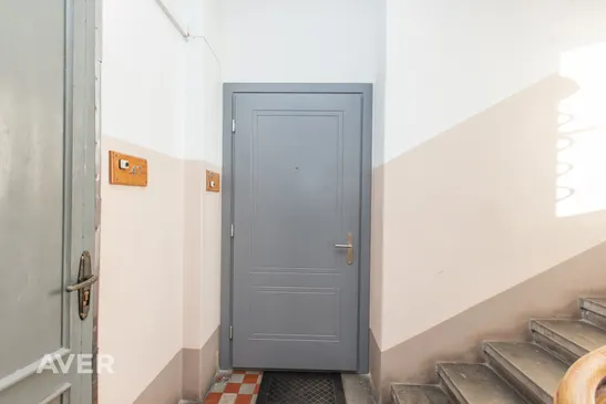 Gaišs, plašs 2 istabu dzīvoklis pašā Rīgas centrā.